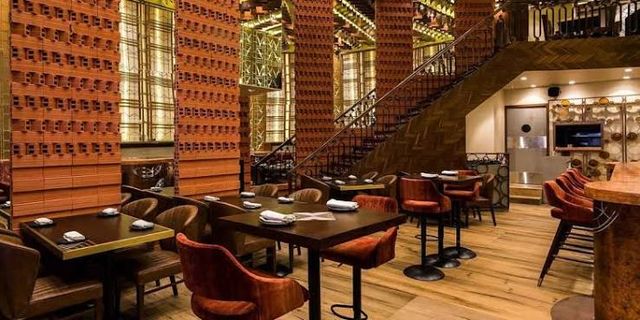 Dining floor with feature staircase